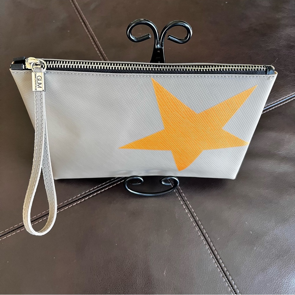 GUM Gianni Chianni DesignTaupe Clutch Wristlet Purse, NWOT